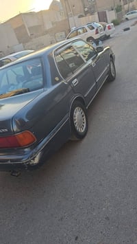 اخوتي ارنب ايسر ابلادالسياره حلوه وجهزه من كل تفاصيل مكينهوكير جددوحدا...