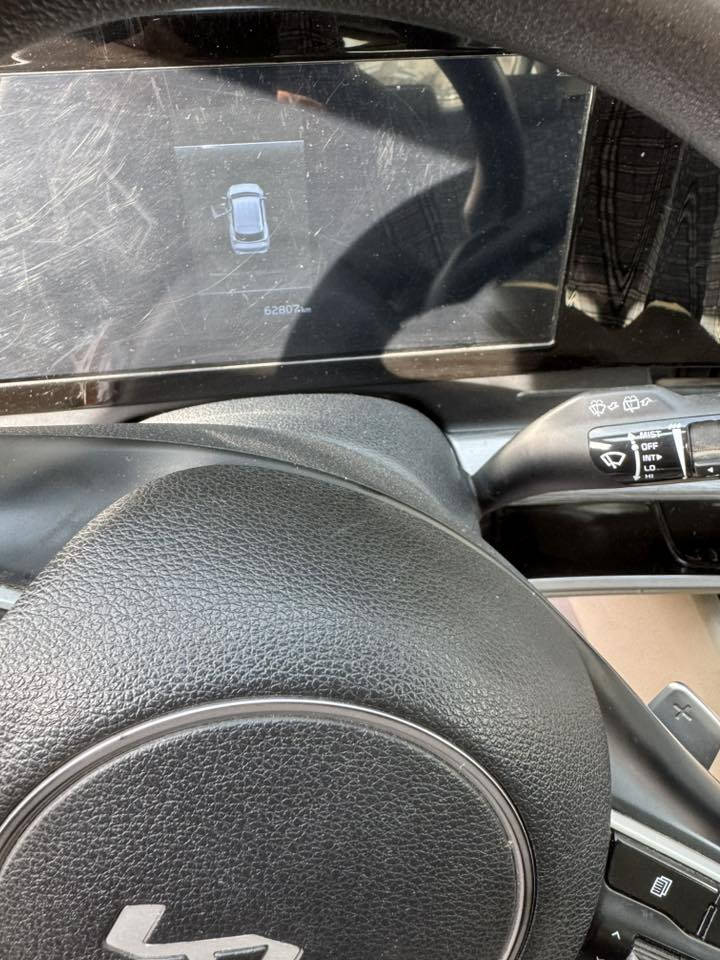 السلام عليكم 
سبورتج 2023 
خليجية 
وكالة الدولية
جديدة السيارة كلش 
بصمة +  تشغيل عن بعد
شاشة جبيرة 
ويل جبير 
كامرة 
محرك 2000 
قطعتين تبريد 
مري شفط 
ومعروفة مواصفاتها 

سياره بسمي تحويل مباشر 

***********
