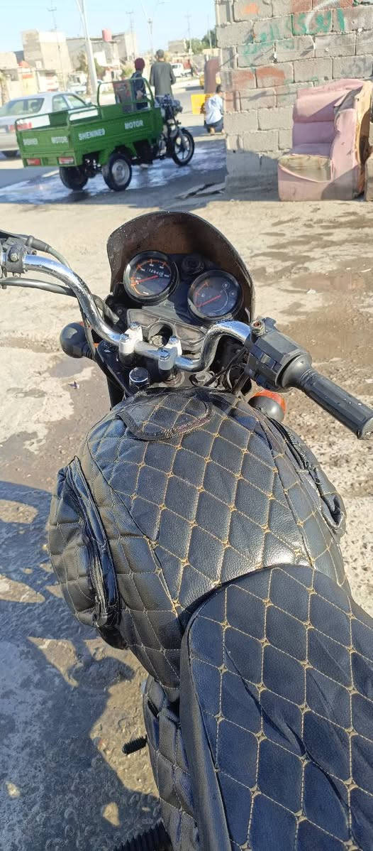 دراجه بوكسر جبلي للبيع
دراجه مكفوله وكامله اي نقص مابيها
 اخت الجديده
رقم وسنوية موديل 21 
السعر 1800وبيها مجال 
عنواني البصره شارع الطاك
للاستفسار الاتصال على الرقم 
 *********** البصرة, العراق
