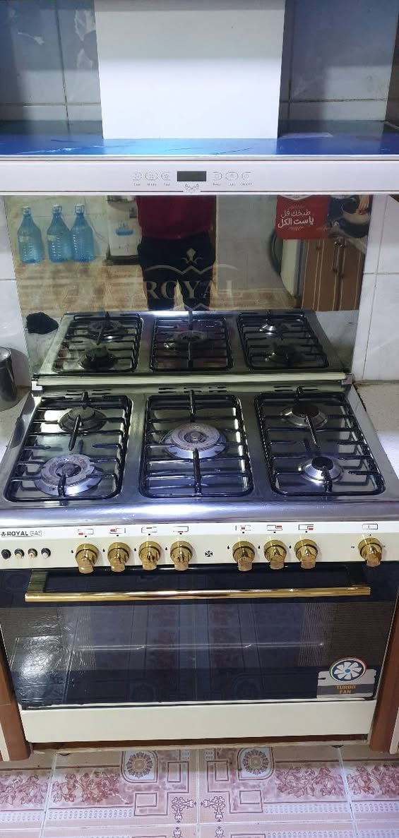 للبيع 
طباخ مصري رويال مع مرشحه مستعمل قليل جدا 450 
قنفة حرف L  مستعمل 200 نظيف
مراية كبيره جداريه 40 
بيهن مجال قليل للشراي


**إذا كنت صاحب هذا الإعلان وتريد حذفه لأي سبب، رجاءا أرسل رسالة إلى الدعم الفني**