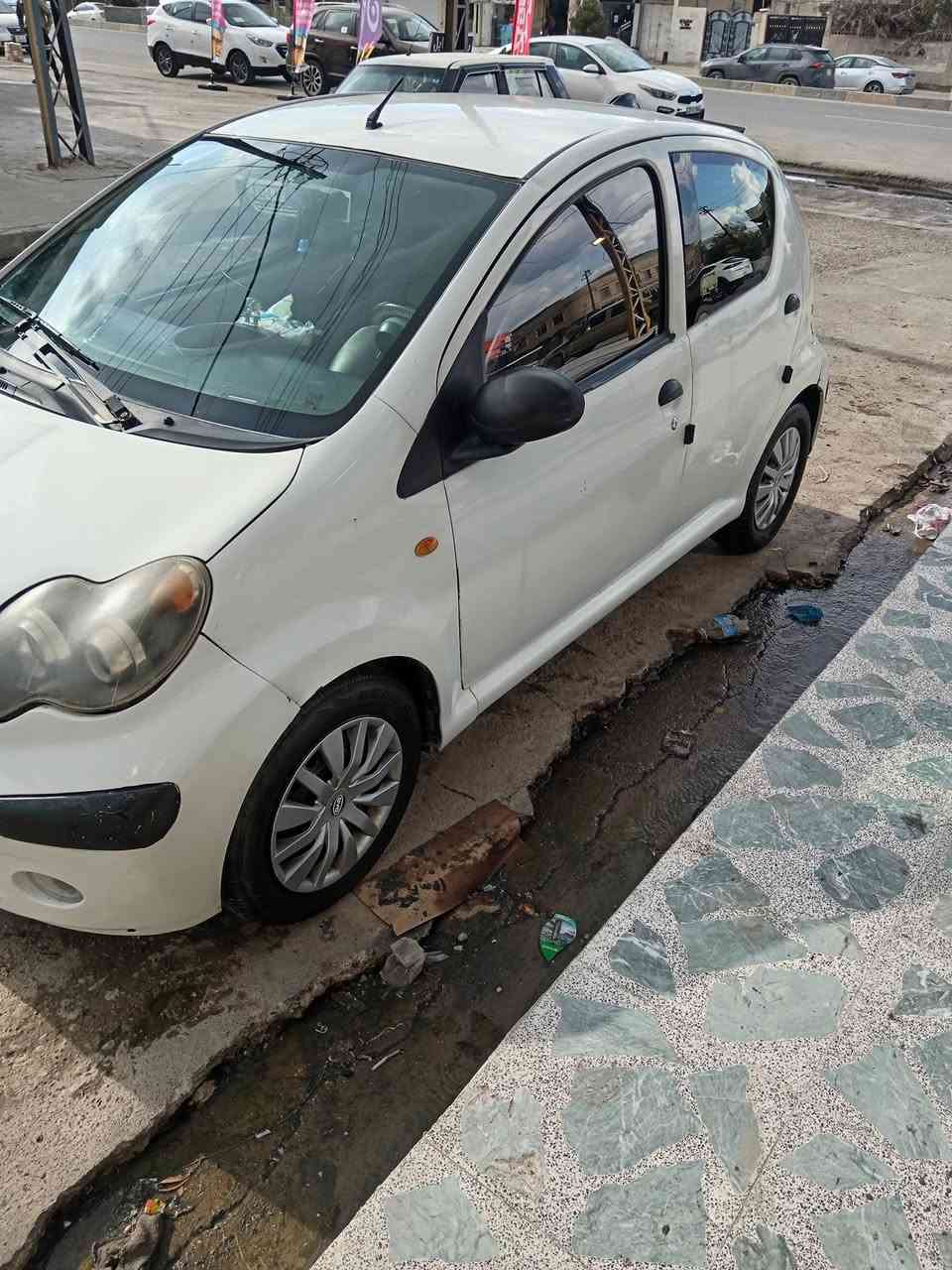 سياره بي واي دي موديل 2012 محرك وكير شرط بسه صفحه بس بخ شخط وكن بخو ويرمنيه كله شغاله شاشه كمره سياره مال جناي قطره مال بنزين كبون موجود تفصيل اكذر عل رقم *********** بي وتساب سعر 33 وبيه مجال حك جيتك شرط تبريد وتدفيه شغال
