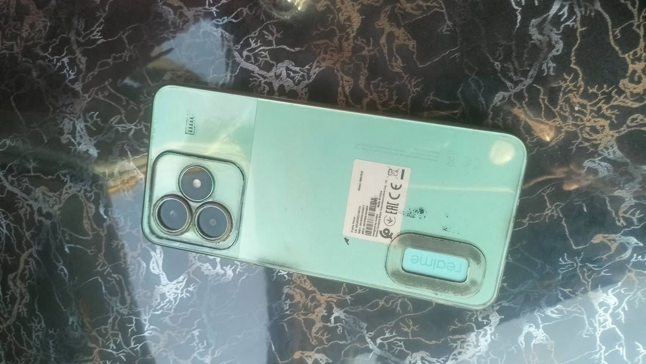 ريلمي C55 للبيع لوك كل عيب مابي سعره 80 وبي مجال بسيط للشراي


**إذا كنت صاحب هذا الإعلان وتريد حذفه لأي سبب، رجاءا أرسل رسالة إلى الدعم الفني**