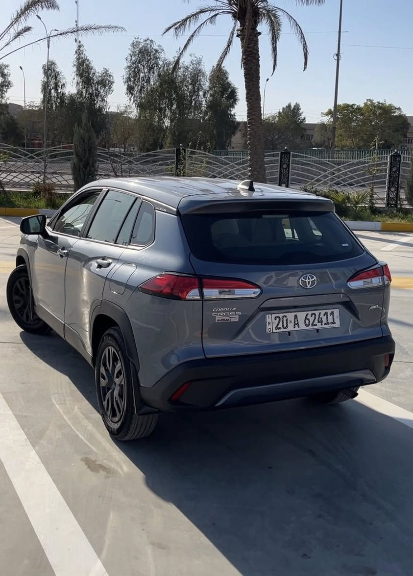 السلام عليكم للبيع
TOYOTA CROSS 2023
مواصفات 
AWD
شاشة Apple CarPlay
كاميرا 
تحكمات مقود جهتين 
داخل لونين 
قطعتين تبريد
سايد بريك بصمة
ماشية 28,000mi
                        السيارة حادثها بنيد فقط 
   السيارة جديدة جداً احلى من الصور جاهزة من كل شيء
      للاستفسار الأتصال على ***********☎️
                    السعر الاتصال على الرقم 👆
العنوان ديالى بعقوبة
