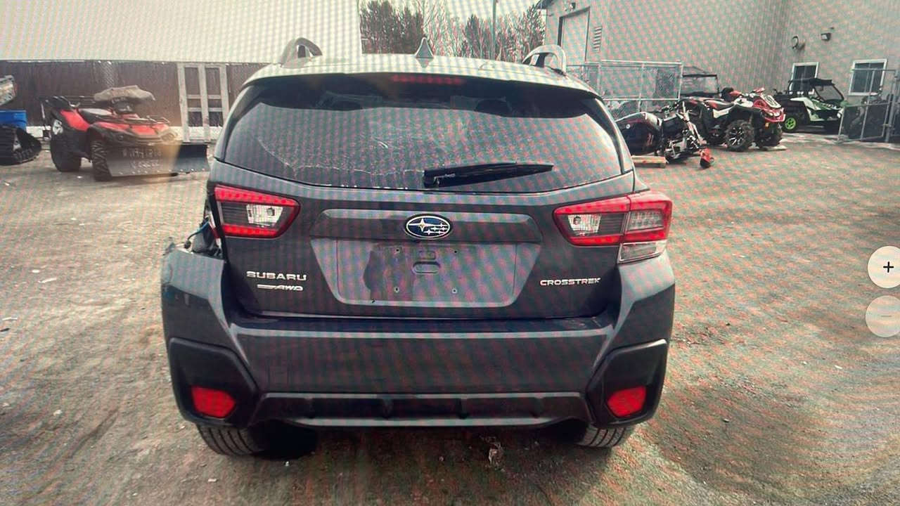 Subaru crosstrek 2023
مصبوغة عام 
رقم انبار 
صور الحادث مرفقة بالمنشور 

المواصفات : 

شاشة 
كاميرا 
رادار 
مثبت سرعه 
تدفئة كشنات 
محرك 2000 فشگ 
اقتصادية 
ماشية 40,000 KM

السعر : 105$ وبيها مجال 

للتواصل : ***********
