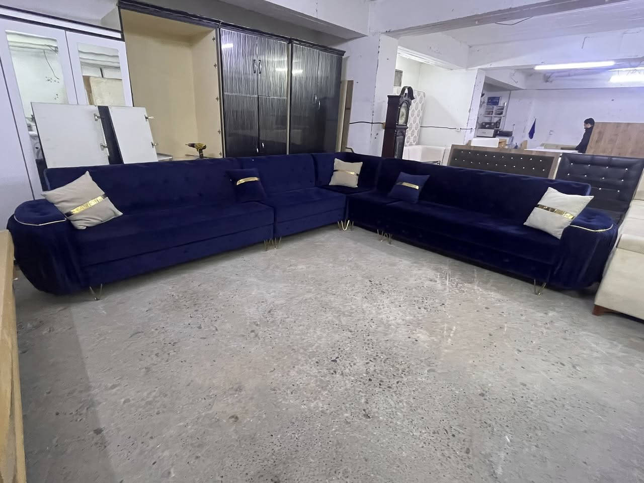 معرض سنان العاني) لبيع  اثاث منزلي  مستخدم وجديدوتبديل
(***********يوجد توصيل 

)(***********)/اومرسلتنا على الواتساب العنوان سليمانيه /كاني كورده قرب من ماركيت  شوك
