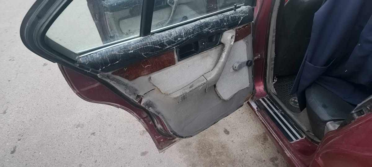 السلام عليكم 
بي ام دبليو 520 للبيع او مراوس
محرك مسكر فانوس
كير عادي
تايرات جدد
حداديه اماميه خلفيه جدد
تبريد شغال
شاشه تاب
كامره خلفيه
فتحه سقف سلايت
جام جوبي
منضومة زنون 
كهربائيات كله شغاله 
محرك وكير مكفولة
رقم تريد تحويل تريد وكاله 
مكان سياره كربلاء المقدسة
رقم ***********
سياره بيها جراد قماره وبنيد 
السعر 40 و بيها مجال
