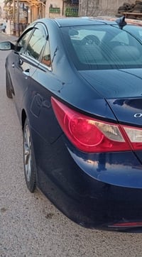 اخوان للبيع سوناتا موديل ٢٠١٣ لون نيلي بيها قطع صبغ اقل الحزام  مواصفا...