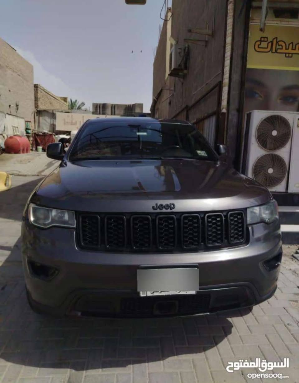 سلام عليكم جيب لاريدو بلاك توب فول موصفات 2020 بدون فتحه ماشيه 75 الف جديده جداً
1. رادار بالدعاميه + خلفي + جوانب 
3. بصمه تشغيل و ابواب 
4. تشغيل عن بعد 
5. صندوق كهرباء 
6. كشنات جلد + تتفئه 
7. شاشه ايباد كبيره 
8. حساسات + كامره خلفيه 
9. كشن سائق كهرباء 
10. نظام اتو هولد
12. تحديد مسار 
13. نظام سبورت 
14. نظام ايكو 
15. سياقه ذاتيه 
16. جاملغ امامي وبنيد فقط  
17. مكان السياره بصرة. 
18. السعر245 ورقه
19. الاستفسار.
***********
العنوان: البصرة، مجمع الأمل السكني
