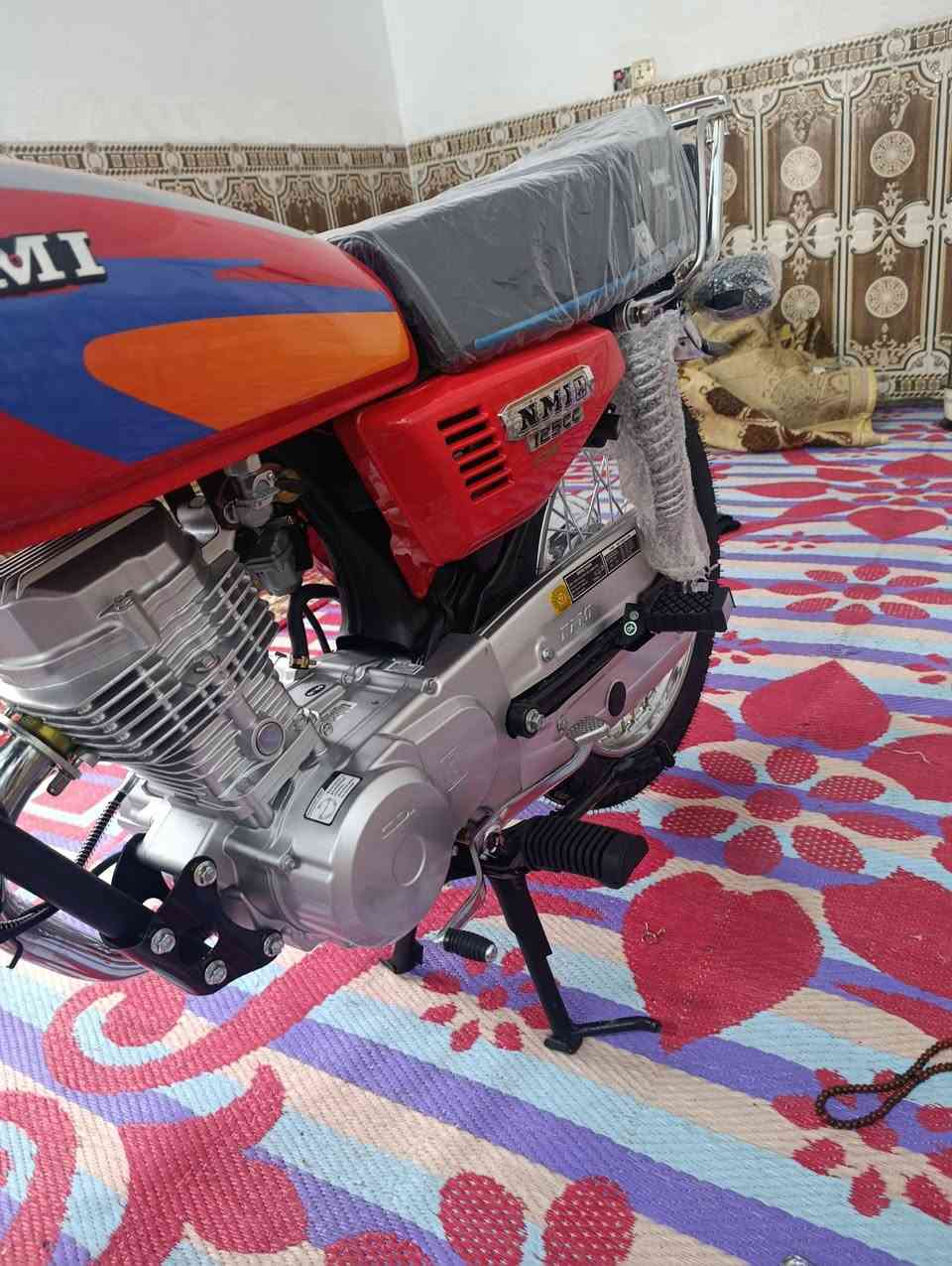 السلام عليكم دراجه للبيع اوراق موديل 2020 باب اول بدراجه ستوها معمره 2026 صاراها يومين معمره شرط بعدها مامسحوگه 
العنوان ميسان طريق عماره مجر الطبر. السعر خاص او اتصال 
مكلف بالنشر      هذا رقم راعيها وحسابه 👈 ‏‪0781 470 5700‬‏
محمد البهادلي
