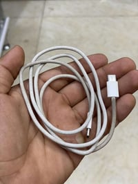 كيبل أيفون 15 برو ماكس اصلي مال جهاز السعر 35 و متوفر توصيل  للأستفسار...