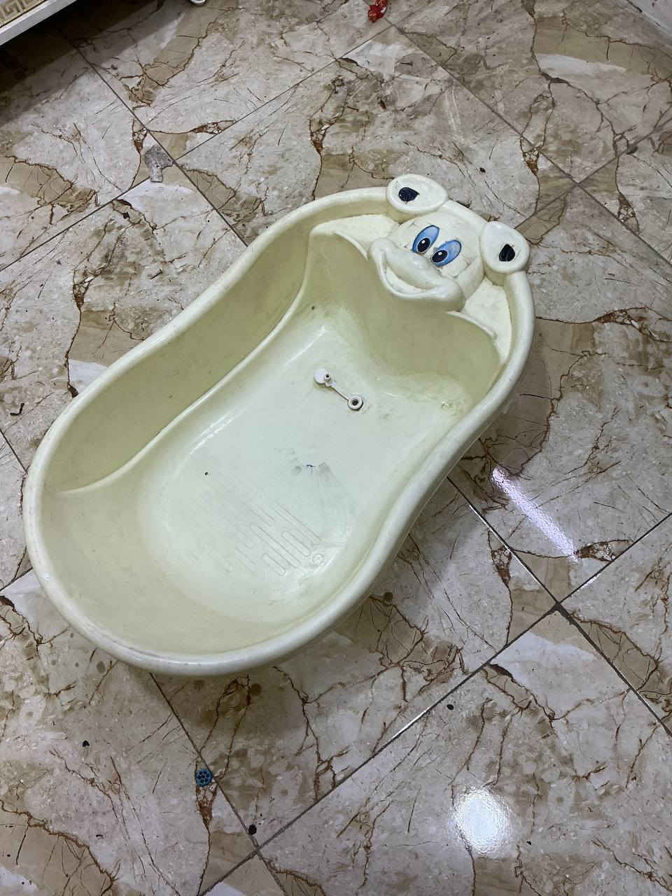 عربانه  + كرسي سياره + حوض سباحه هديه.  العنوان بغداد  شهداء البياع


**إذا كنت صاحب هذا الإعلان وتريد حذفه لأي سبب، رجاءا أرسل رسالة إلى الدعم الفني**