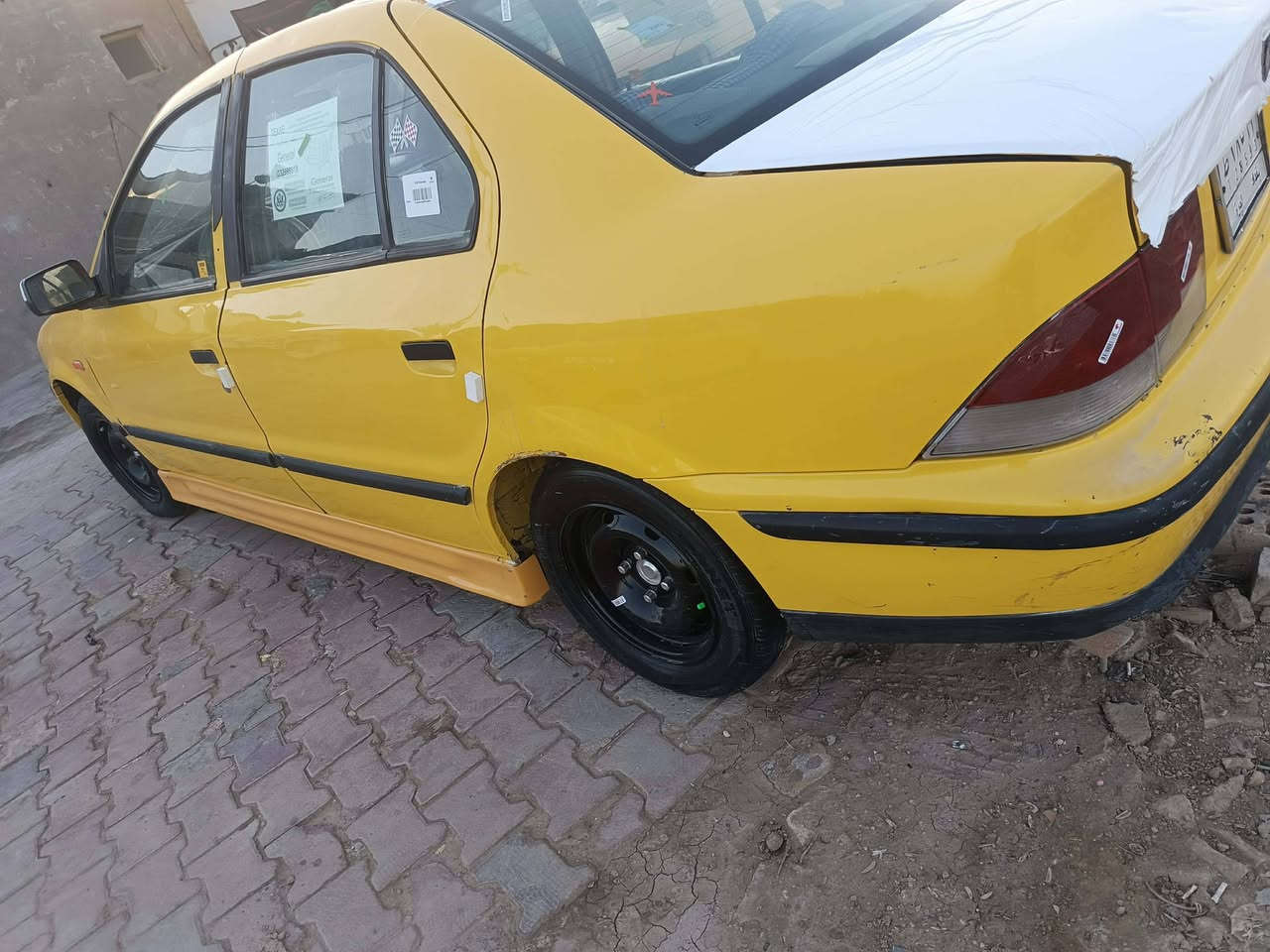 السلام عليكم سمند مديل 9ليموني كير أو محرك مكفولات مال فرنسي قطره مل نص تبريد بس فإن  واكف تخم تأير جديد كهربائيات كل شغاله صدر امامي او خلفي جديد شرك التحويل مكان السياره بغداد حي البتول  السياحي السياره لا ضربه ولا تبديل ولا صبغ السياره حلوه اوكاعده هاي صورها كدامك مال يوم رقم ***********السعر 22اوبيها مجال كلش بصيط دشبول مغلف لايلون
