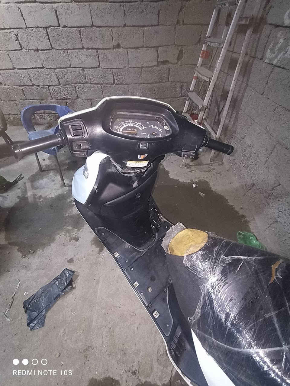 سلام عليكم دراجه سبيسي ياباني سرعة 100 دراجه جديدة وكاملة واحلا من صور وكلشي بلاد بيه وكفرات زلغ مابيهن جديدة بس طافية فجا طفت ماعرف ليش وشبية معروضة 300 وبيه مجال مكاني زعفرانية *********** متواجد واتساب
