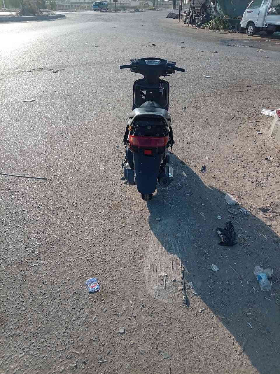 سلام عليكم دراجه للبيع كلها جديده مكينه فول كهربائية شغاله نكره سلف ***********
