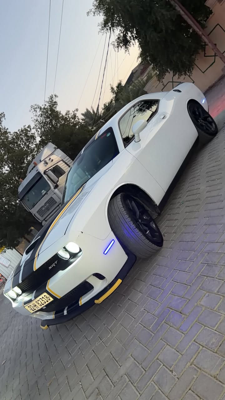 السلام عليكم جالنجر 21Gt حادثها بنيد فقط بدون ايرباك وطلع بيها من امريكا 3 قطع صفحة السايق ومصلحة بامريكا السيارة ماشية 40 مايل جديدة من كل شي تخم تاير جديد صدر جديد دهن كير وفلاتر  سنوية وهزة كلة جديدة  برغي نقص ما بيها مكينة وكير وتبريد على وضع الشركة مكاني بغداد العامرية السعر 178$وبي مجال بسيط
***********
