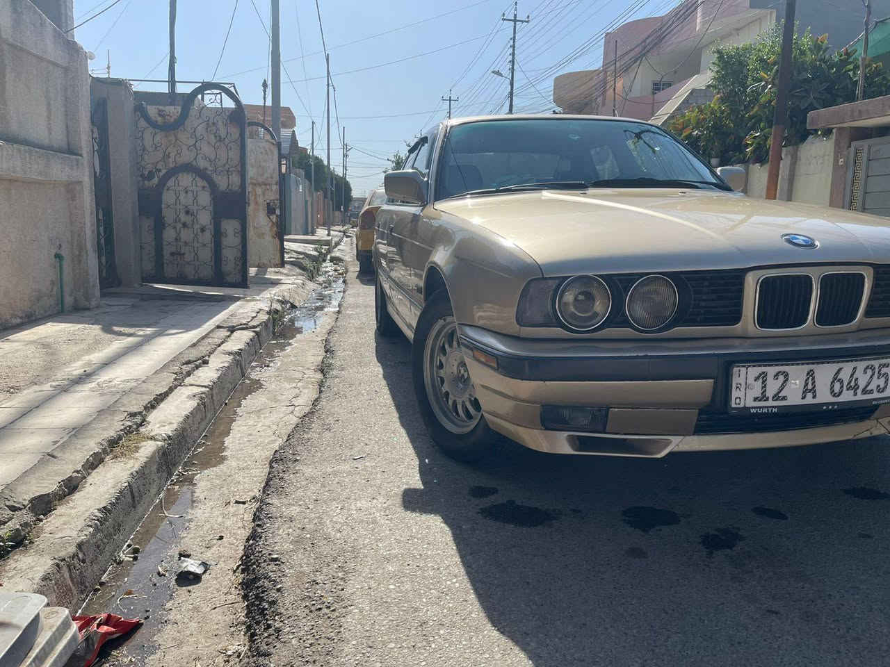 السلام عليكم
بي إم دبليو 520 محرك كبس شرط كير عادي موديل 1990 صبغ جمالية بدون ضرر كشنات جلد فتحة بالسقف تبريد ثلج مع فتحة السويج تدفئة شغالة طخم حدادية جديد طخم تاير جديد سياره باسمي سيارة جاهزة دينار ماتصرف عليها 
السعر 60 وبيها مجال 
للتواصل ***********
