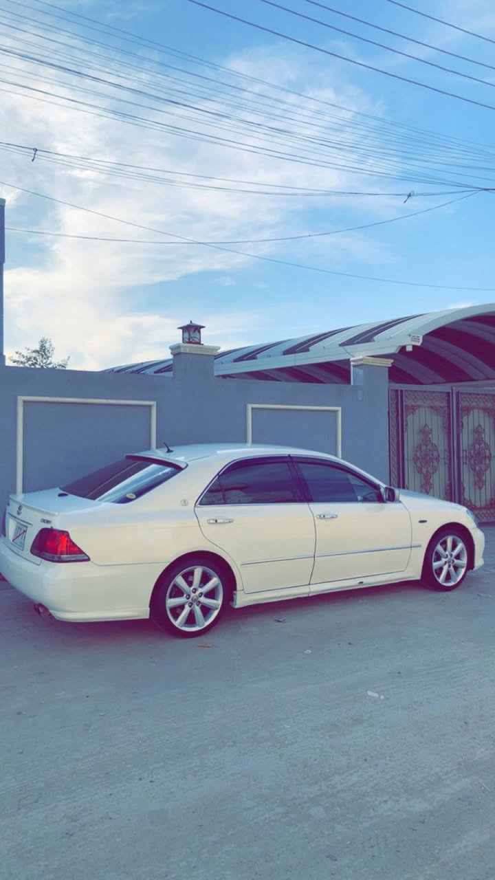 السلام عليكم شاهينه 2007 ادوات كصه وحده جاهزة كير محرك حداده كماليات بجم زنون كامل مابيها اي نقص مكان السياره البصرة السعر 45 وبيها مجال ***********
