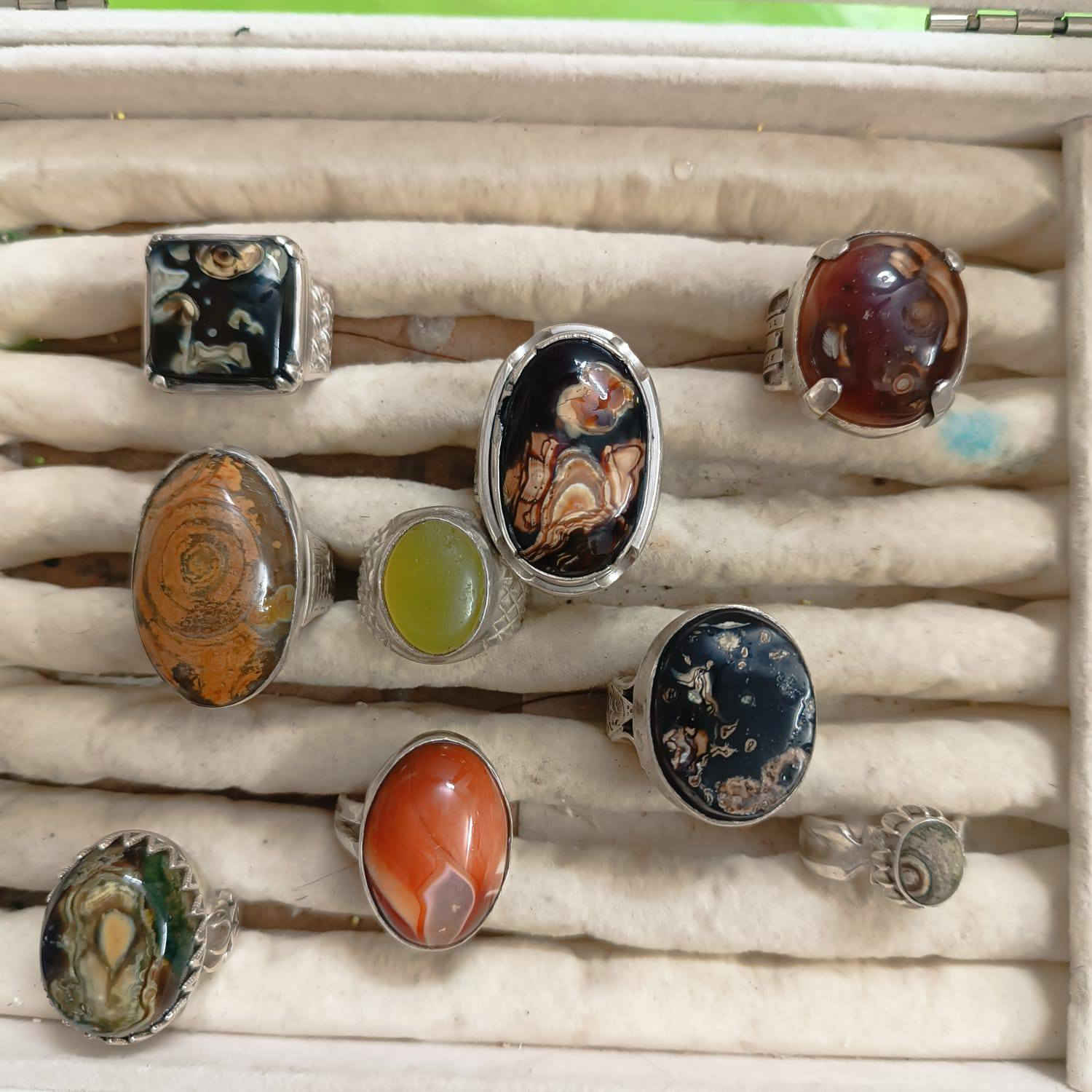 “اختار محبسك اللي يميزك ✨ تشكيلات فضة جديدة واحجار أصلية ونادرة للشراء راسل الرقم ***********
