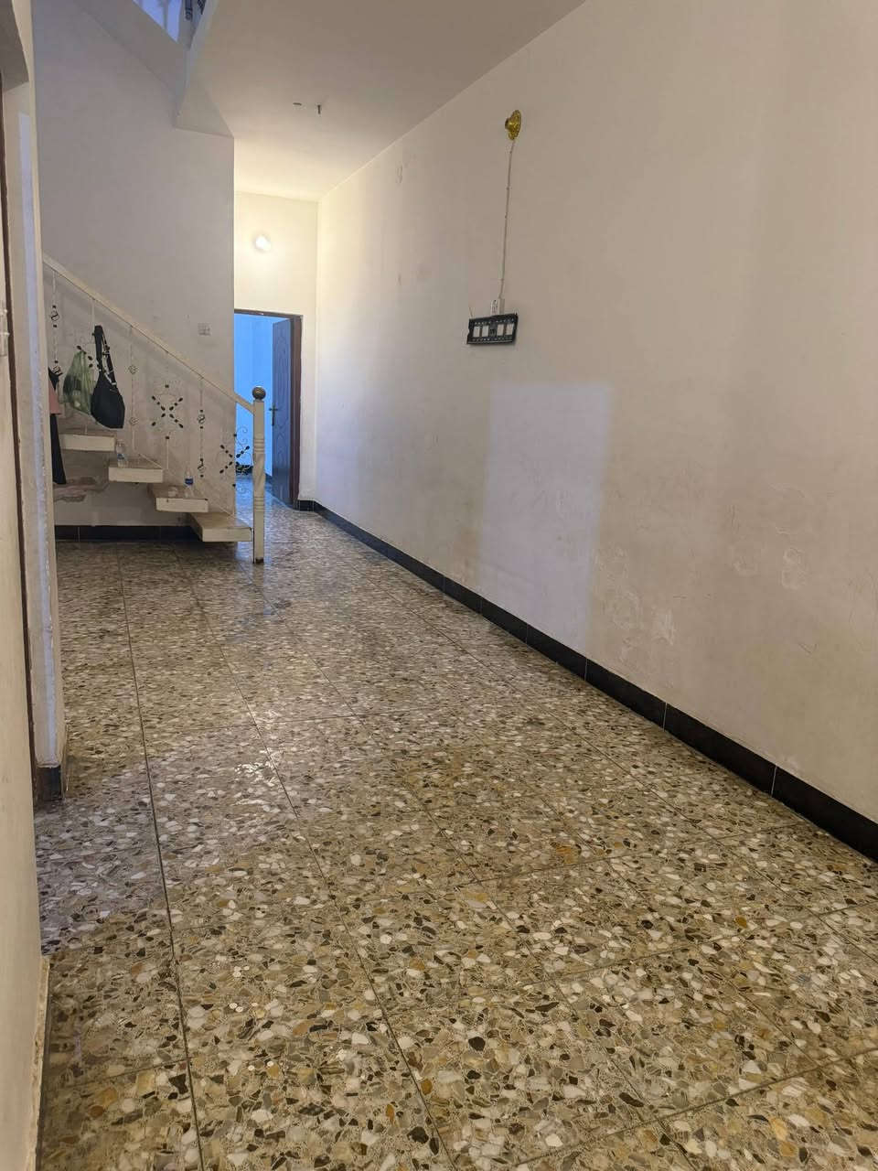 السلام عليكم بيت للبيع المساحة 150متر طابو صرف طابقين الطابق الأول استقبال ومطبخ وصحيات غرفة نوم واحد صالة منور
السلام عليكم بيت للبيع المساحة 150متر طابو صرف طابقين الطابق الأول استقبال ومطبخ وصحيات غرفة نوم واحد صالة منور
الطابق الثاني 3غرف نوم وصحيات كاملة الغرف بدون لبخ وكاشي
وطابق الثالث سطح
تفاصيل اكثر ع واتساب 
 ماموجودين فيس وماسنجر 
الموقع حي طارق شارع الوسط  قرب حسينية أبو صالح 
***********
