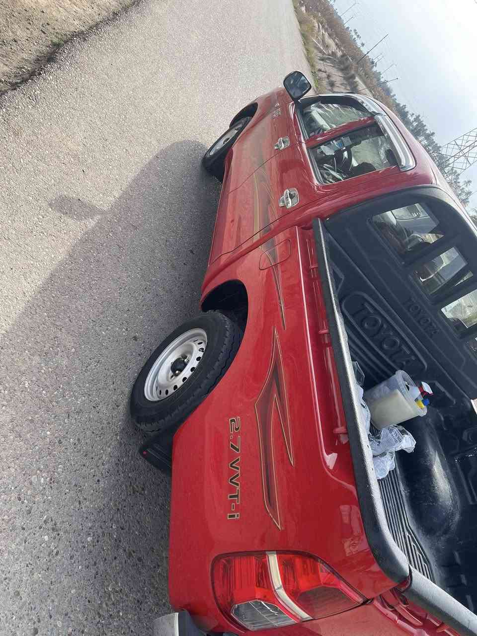 سلام عليكم بيكم تيوتا هايلوكس ٢٠١١ رقم بغداد رقم نكليزي تحويل مباشر بيهه صبغ الجاملغ الخلفي بدون دواخل بدون معجون اثر شخوط ولباقي مكفول كير محرك صدر تخم تاير جديد سياره خير من الله السعر ١٥٥  وبيهه مجال للشراي ***********
