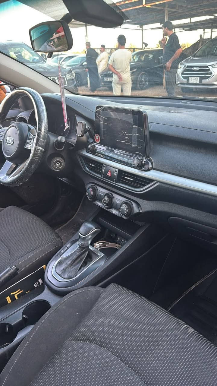 السلام عليكم سياره فورتي وارد امريكي موديل 2021 حادثها بالسونار العنوان بابل ابي غرق السعر خاص
***********
