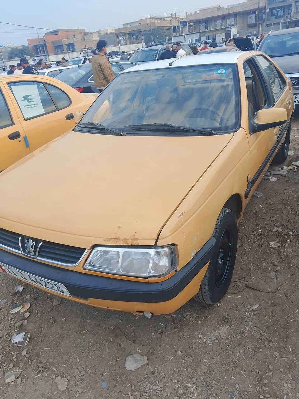 سلام عليكم بيجو 405 للبيع محرك كير كله جديد السيارة حلوه ونضيفه مصفرة غرامات وهيئة ماعليها شي ب اسمي تحويل ثاني يوم السعر 45 وبيها مجال حك الجيه قرب جزيرة بغداد السياحية 
***********
