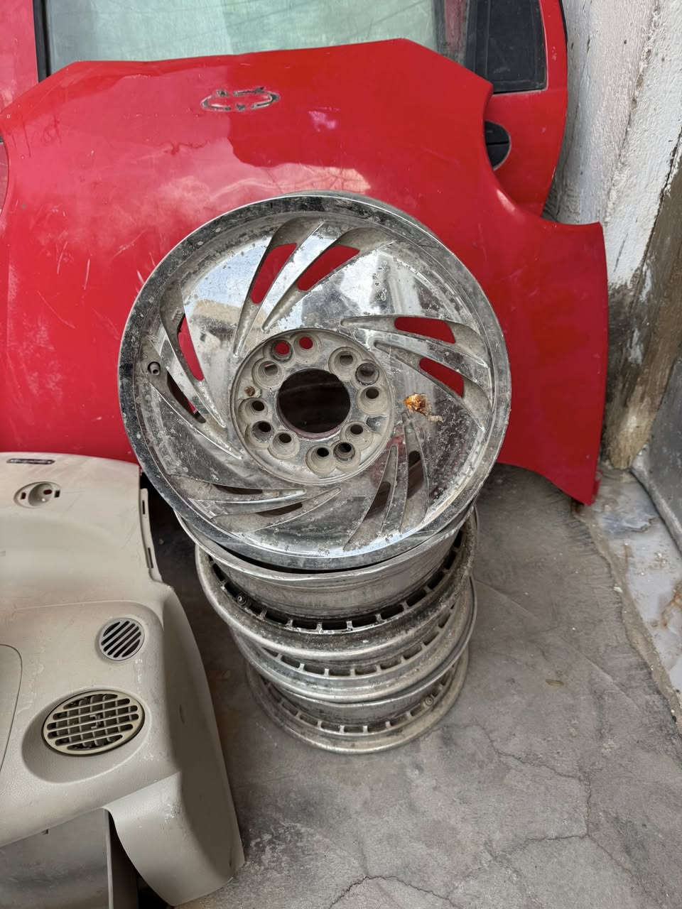 غراض كيوكيو
بيبان بنيد صندوق
دشبول 
ويل كب
مكاني بالكوت
***********
