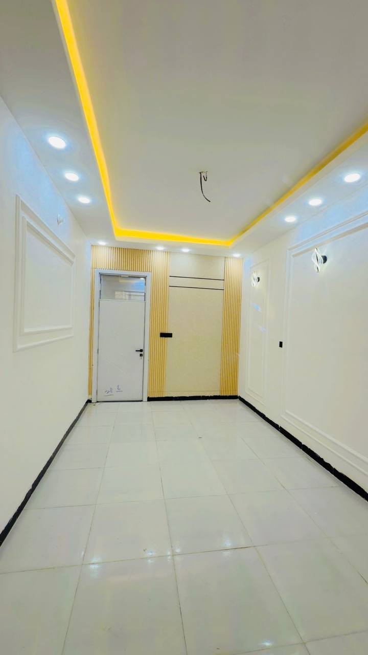 بيت  البيع زراعي سند 25
العنوان التقيه الثالثه قرب مجمع الروان النموذجي شارع 12
المساحه 150
الواجهه 750
النزال 20
البيت طابقين 
عدد الغرف 4
استقبال
صاله عدد 2
مطبخ 
مجمعات صحيه طابقين***********
واتساب ***********  مراجعه مكتب 🏢 العاصمة للعقارات والمقاولات العامه العنوان الديوانية ام الخيل ساحه الاحتفالات قرب البلديه الجديده*********** واتساب
