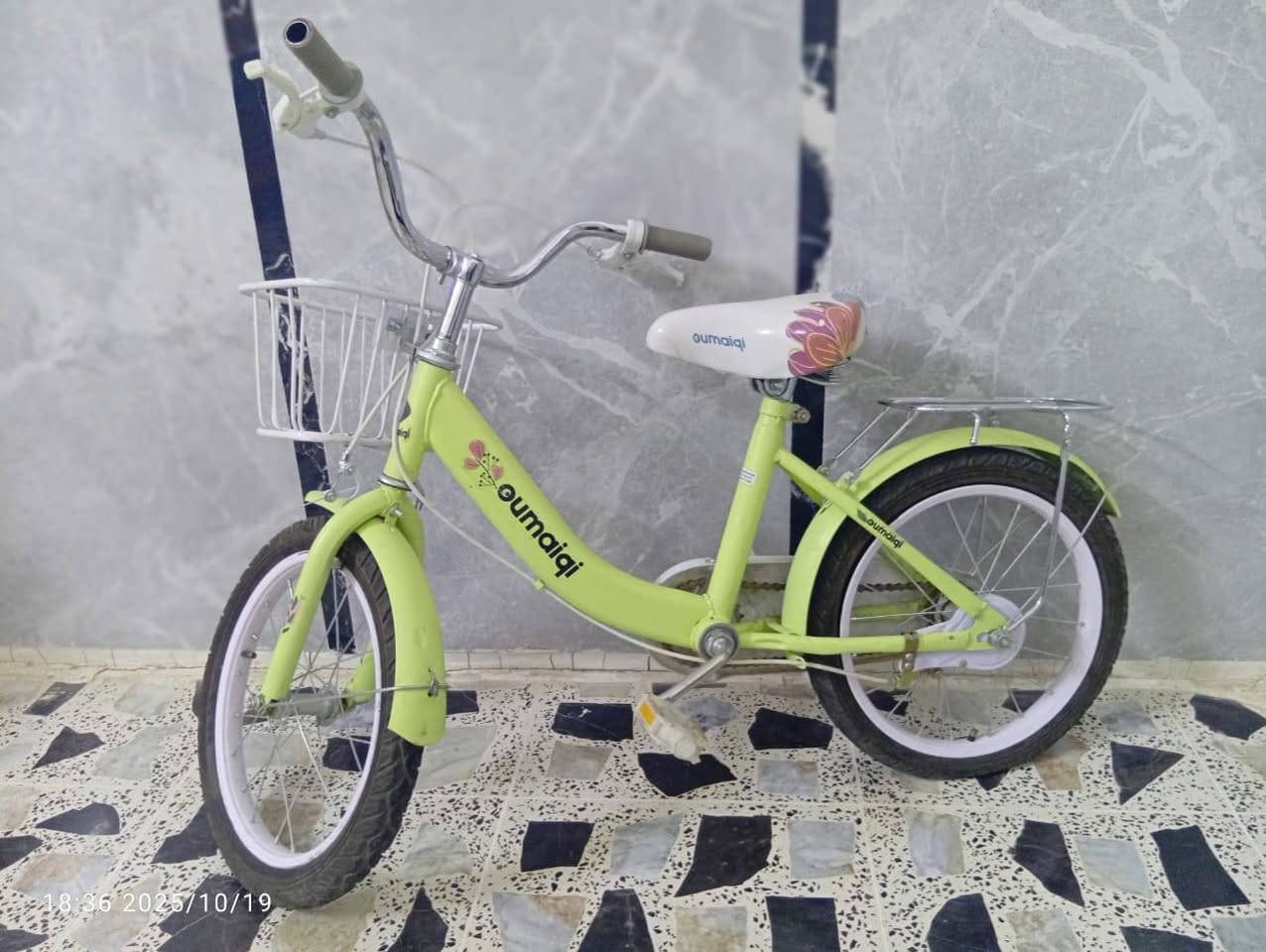 بايسكل اللبيع مستخدم شهر نهايته 40 الصابيات شارع ١٠٠رقم الهاتف 
‏‪***********‬‏
