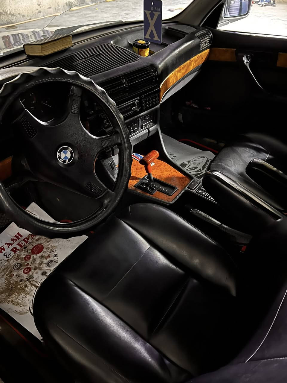 ﷽
بي ام 735
موديل1991
تبريد شغال.
صدر امامي خلفي جديد قبل اسبوع شاده 
تخم تاير جديد
مصبوغه عام للجماليه بدون اي ضربه 
كهربائات كلها شغاله ماكو اي نقص 
كشن كهربائي 
مري كهربائي 
سياره احله من صور 
رقم بغداد 
هزه جديده 
سنويه لغايه 2035
مكاني بغداد 
رقم ***********
سعر 66بيها مجال
