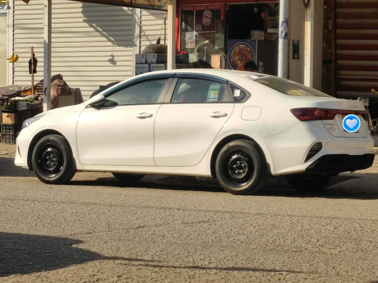 سيراتو 2022 خليجي
كفاله من صبغ
بيها بارد بلجاملغ الامامي بدون صبغ
ماشية 86 الف كيلو 
محرك 1600 دوش 
المواصفات : 
شاشة اصلية تدعم ابل كاربلي كامرا 
لدات امامي خلفي 
مري شفط 
فول تحكم ستيرن 
ثلاث وضعيات قيادة ايكو نورمال سبورت 
مثبت سرعة 
قفل تلقائي 
رقم اربيل بأسم شركة تحويل او وكالة مضمون 
مكاني الديوانيه 
الرقم : ***********
السعر 160 وبيها مجال بسيط
