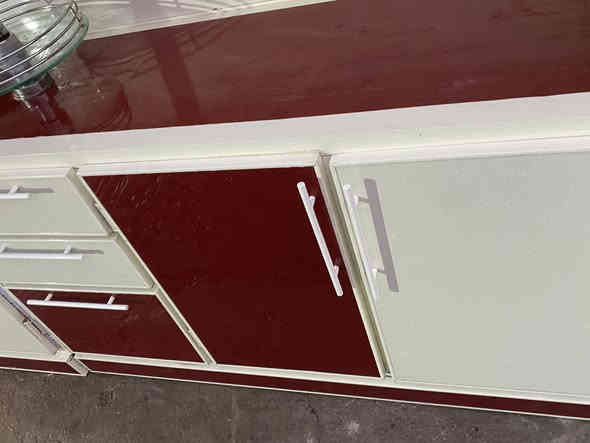 يا الله كاونتر 3قطع جدن نضيف سعر350وبي مجال بصيط للستفسار خاص عل واتساب (***********)
