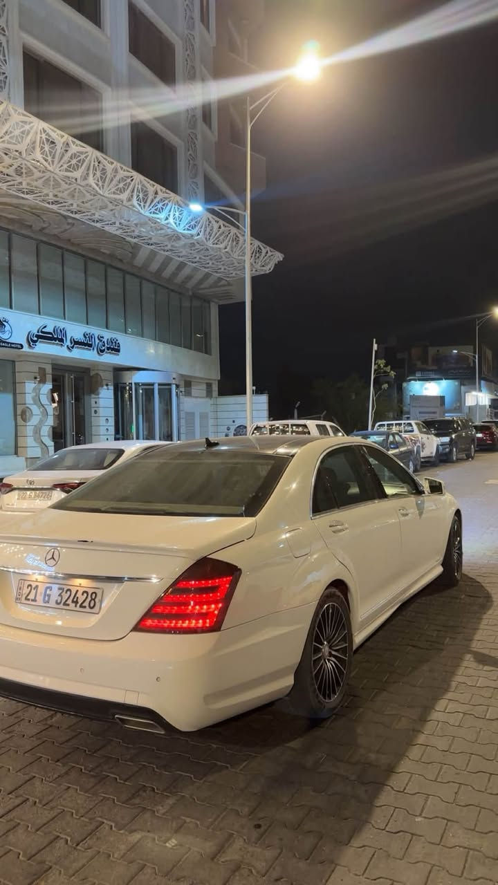 للبيع مرسيدس S350
فول موصفات 

بصمة 

وارد خليجي

بنوراما 

باب طويل 

بردات خلفي وجوانب 

داخل عسلي 

مكينه وكير بشرط 

تبريد ثلج 

رقم سليمانيه الجديد 

تحويل وكالة عادي 

حداديه جديده 

موديل 6 محدث 13 

بيبان شفط 

بيها قطعتين صبغ جمالية 

مكان السياره نجف 

سيارة جديدة مابيها نقص 

مال جناي 

بيع او مراوس بأقل منها

***********
