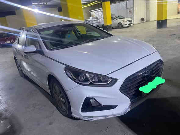 السلام عليكم 
سوناتا ٢٠١٩ ابيض مواصفات SE
ماشيه ٦٣ ميل 
حادث امريكا بنيد ودعاميه 
( البنيد نفسه اتسمكر وانصبغ بالعراق)
صار بيها طخة خفيفة  باب السايق بالعراق
المحرك ٢٤٠٠ سيسي   اربعة سلندر 
السيارة جاهزه 
تخم تاير جديد 
مكان السيارة  ميسان دور النفط 
السعر ١٤٨
الاتصال ***********
