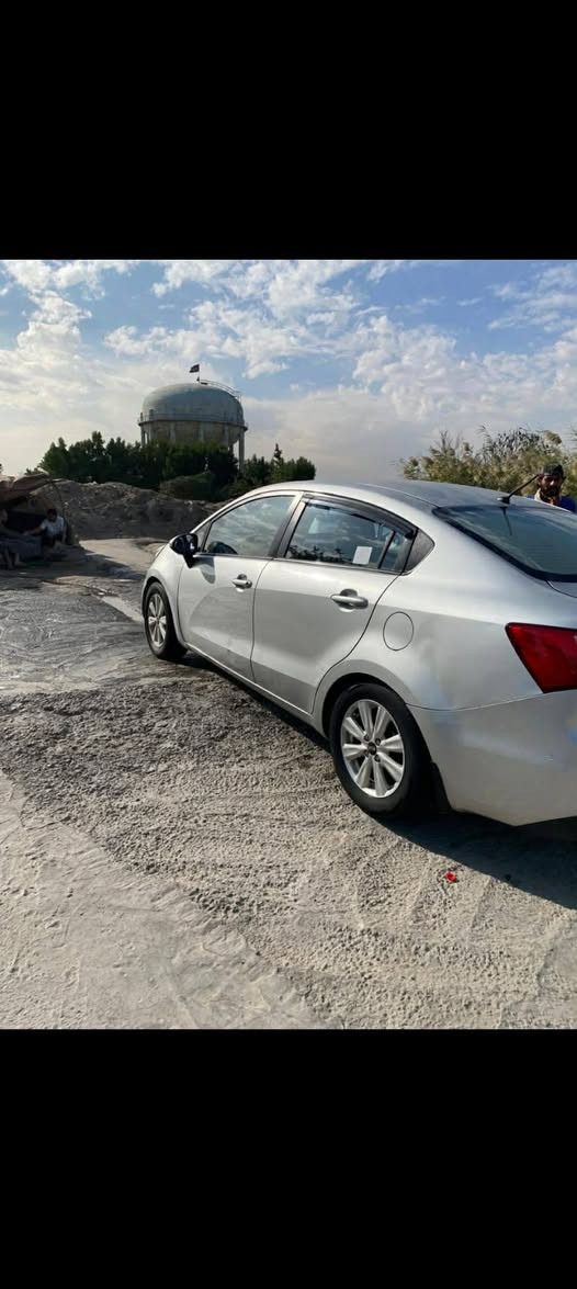 بيع مستعجل كيا ريو موديل ١٣خليجي محرك ١٦٠٠دوش المرغوب رقم اربيل بسمي السياره بيه صبغ ٣قطع بدون داخل
للاستفسار الاتصال على الرقم. ***********
