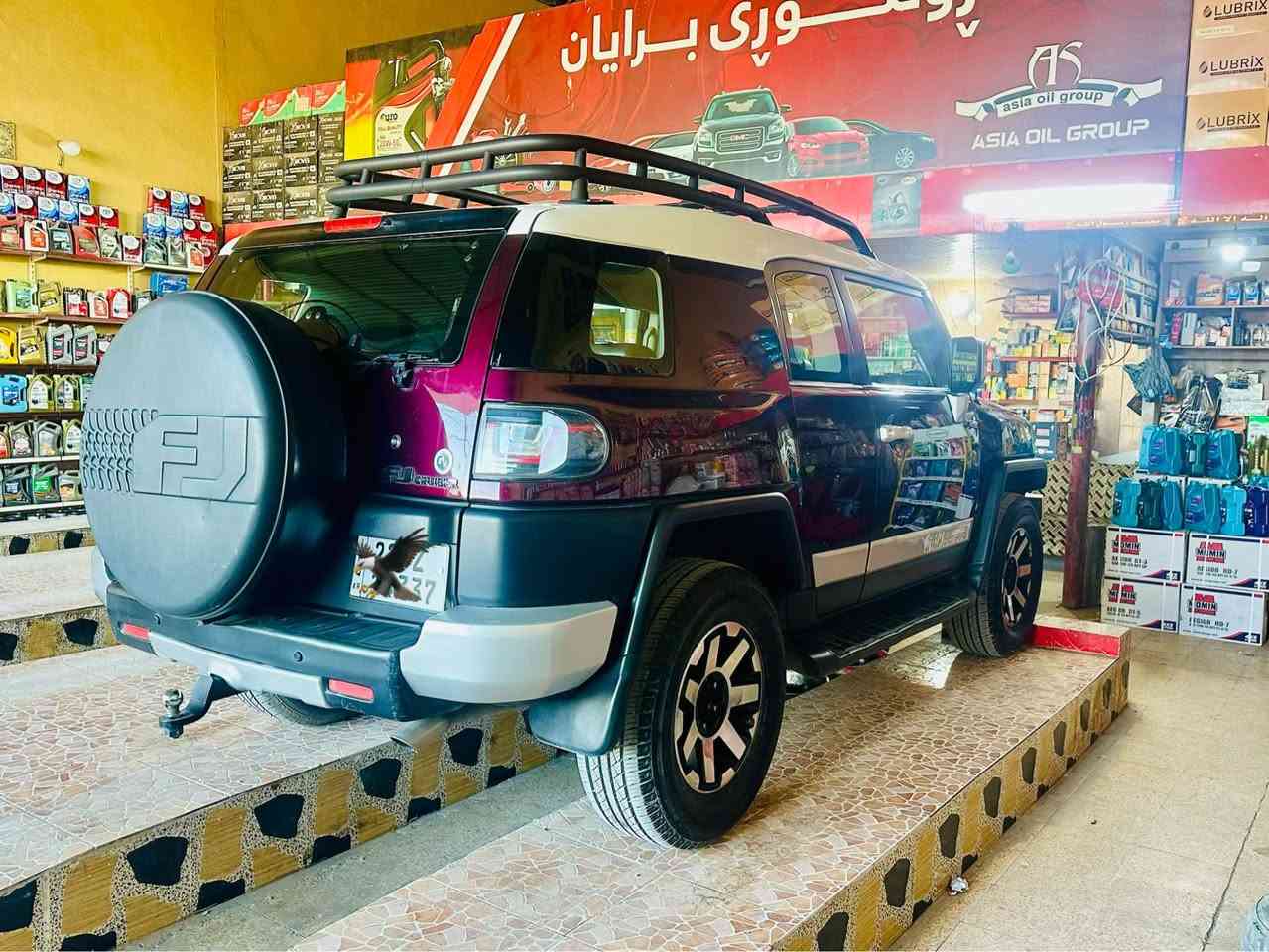 ( اي تراك - ديفلوك Toyota FJ2007
- بورسله - تحكم سوكان - امريفايه ر - حساس دعامي - كاميرا -
بلاجكتور - ئاوينه كلوب - كاره با - دوو سويج سه ياره كه  يه ك پارجه يً هه يه  سه ياره كي تابلي خاوينه و تونده هيج مه سروفي تيانيه جوار تايه تازيه ره قه م سانه وي هه موو نويه 
*********** أربيل, العراق
