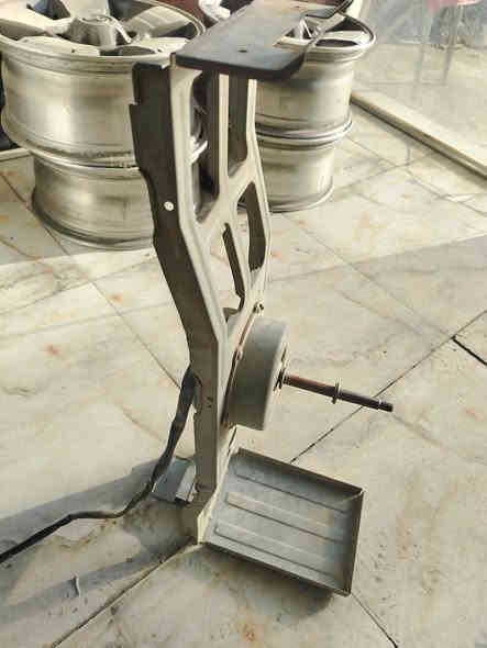 فان قطعه خارجيه طنين توسوت غاز ٤١٠ للبيع شغال هوه وقاعدهه
٤٠  الف
***********
