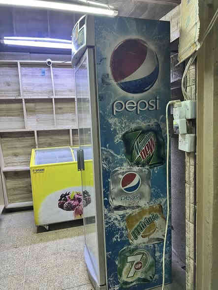 عارضه براد للبيع مكان حي قاهره متوجد عل فيس وعل تصال هذا رقمي ***********
