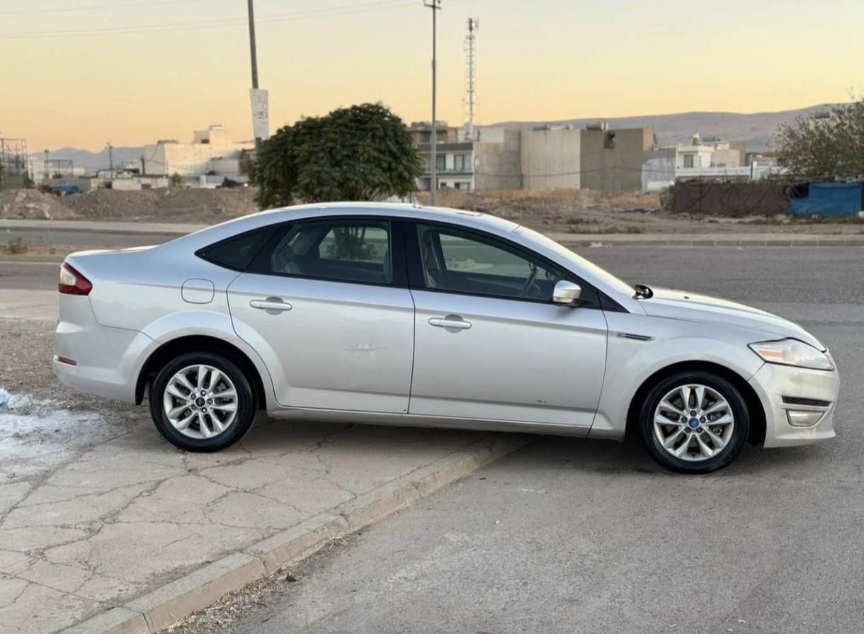 فۆرد مۆندیۆ، مۆدێل ٢٠١١
مەکینە ٢.٣، دەبڵ گێڕ، سڵاید، چوارجام ئۆتۆ، لایت ئۆتۆ، فڵچەی جام ئۆتۆ، تەبرید مەرکەزی، تەبرید دوو نضام، شاشە ئایپاد، سوکان ڤۆلیۆم
ڕۆن و هایدرۆلیکی تازەیە و کامل سێرڤز کراوە
شەش پارچە بۆیاخ بەڵام بەبێ ناوگرتن و لێدراوی قورس تەنها لێخشان
گێڕ و مەکینە و تحویل بە شەرت
سەنەوی بەسەرنەچووە 
١٥ پانزە وەرەقە غرامەی لەسەرە دوای معاملە دەگەڕێنرێتەوە❗
نرخ: ٧٠ وەرەقە

ژ.م: *********** السليمانية, العراق
