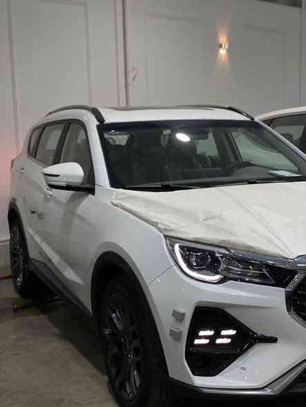 السلام عليكم يتوفر لدى شركتنا جيتور 
فئة X70 موديل 2026 وكالة هارلم ضمان زيرو صفر مرقم بغداد كامل ويتوفر لون ابيض و فول مواصفات 1/1 و 
السعرهو 26.100000 مليون دينار عراقي شامل اللوحات المرورية كامل 
ومكان شركتنا هو بغداد الكاظمية و 
الرقم للاتصال *********** 
السيارات كلها خاضعة لضمان وكالة هارلم و  المواصفات هي اعلى موصفات
