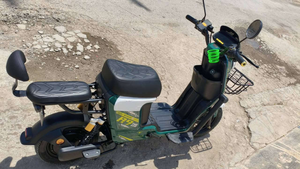 R9للبيع
موديل 2026

لون اخضر 

5بطاريات

شلعه فول 

خير من الله 

السعر 580وبي مجال. 

ديالى شهربان حي العسكري.
***********
