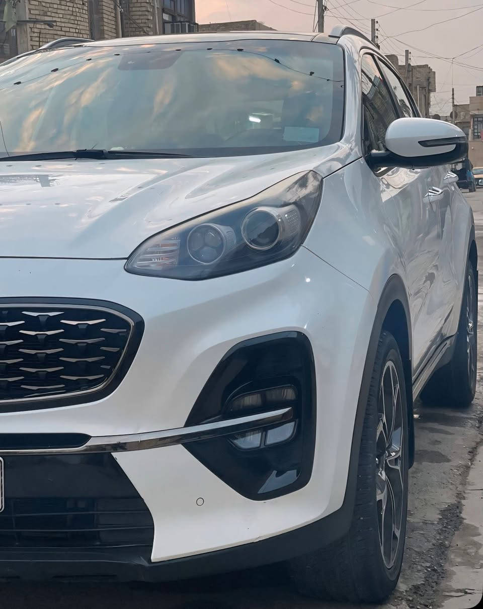 السلام عليكم
سبورتج جي تي لاين 2021مثل مواضحه كدامكم
ماشيه 78الف 
مكاني بغداد الشعب
***********
