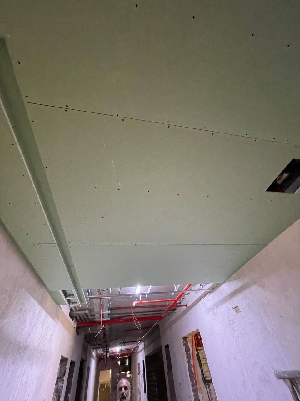 السلام عليكم كادر جبس بورد  وسقوف ثانويه  عمل فقط مقيم في بغداد الجديده  شغل درجه اولى استلام مهندس شغل مرتب   وهذا رقمي ***********خبرني ودلل
