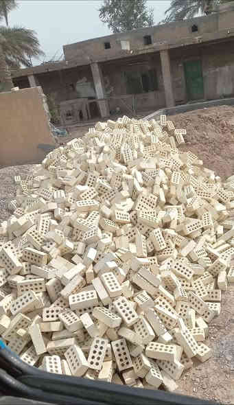 طابوق مجمع نهروان عدد مضبوط 4000و250 زياده خاليه من الملاح سعر حسب العنوان  ستفسار اتصل ***********و ‏‪***********‬‏ وتساب موجود
