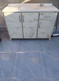 للبيع ٠٧٥٠٣٧٧٢٨١٥هذارقمي