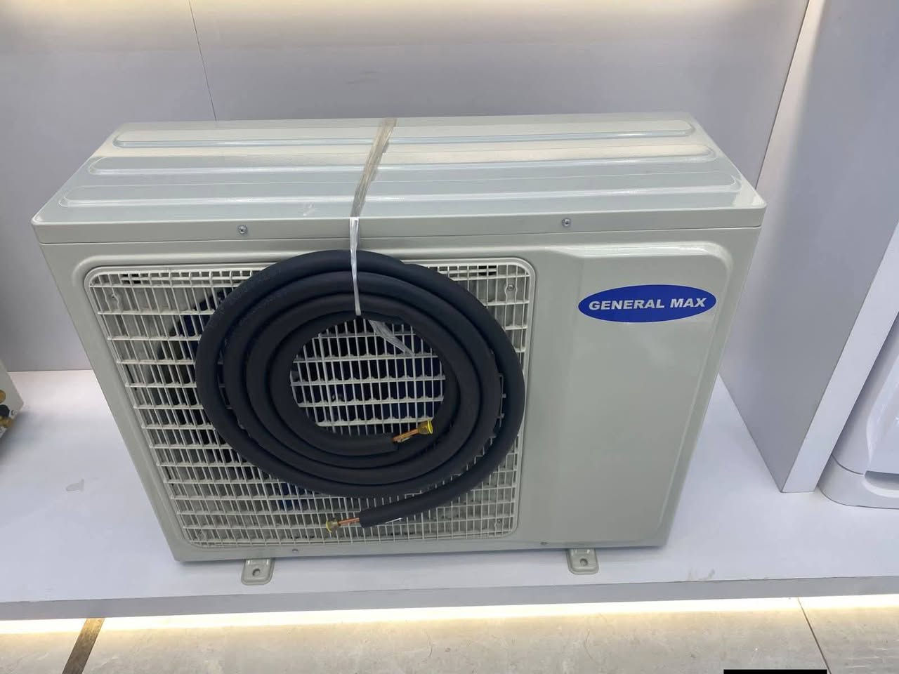 سبلت جنرال ماكس 2 طن جداري 495الف نهايته 
✅ المواصفات التقنية للسبلت
الموديل: GM-S24000 Digital R410a.
القوة: 2 طن (24000 BTU).
نوع الغاز: R410a صديق للبيئة.
المميزات:
راديتر ذهبي (Golden Fin) لمقاومة الصدأ..
إعادة تشغيل تلقائي (Auto-Restart).
📞 للتواصل والشراء:***********☎️
العنوان : الديوانيه حي العسكري اول فلكه العلماء قرب بانزين خانه انوار الكفيل مجاور معهد النور 
مجمع النور للأجهزة الكهربائيه..في الديوانيه
