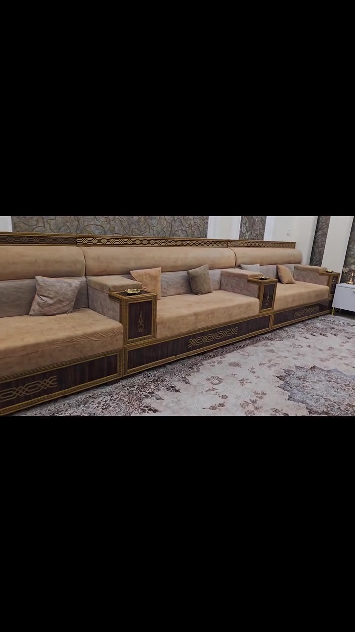 تخم ديوان تسكام درجة اولى هيكل واسفنج ثقيل جدا مع طبلات. اشتغلته سعر المتر ب١٦٠ قياس ١١ م . جهة ٦م وجهة ٥م. سعر البيع (مليون و٤٨٠) .


**إذا كنت صاحب هذا الإعلان وتريد حذفه لأي سبب، رجاءا أرسل رسالة إلى الدعم الفني**