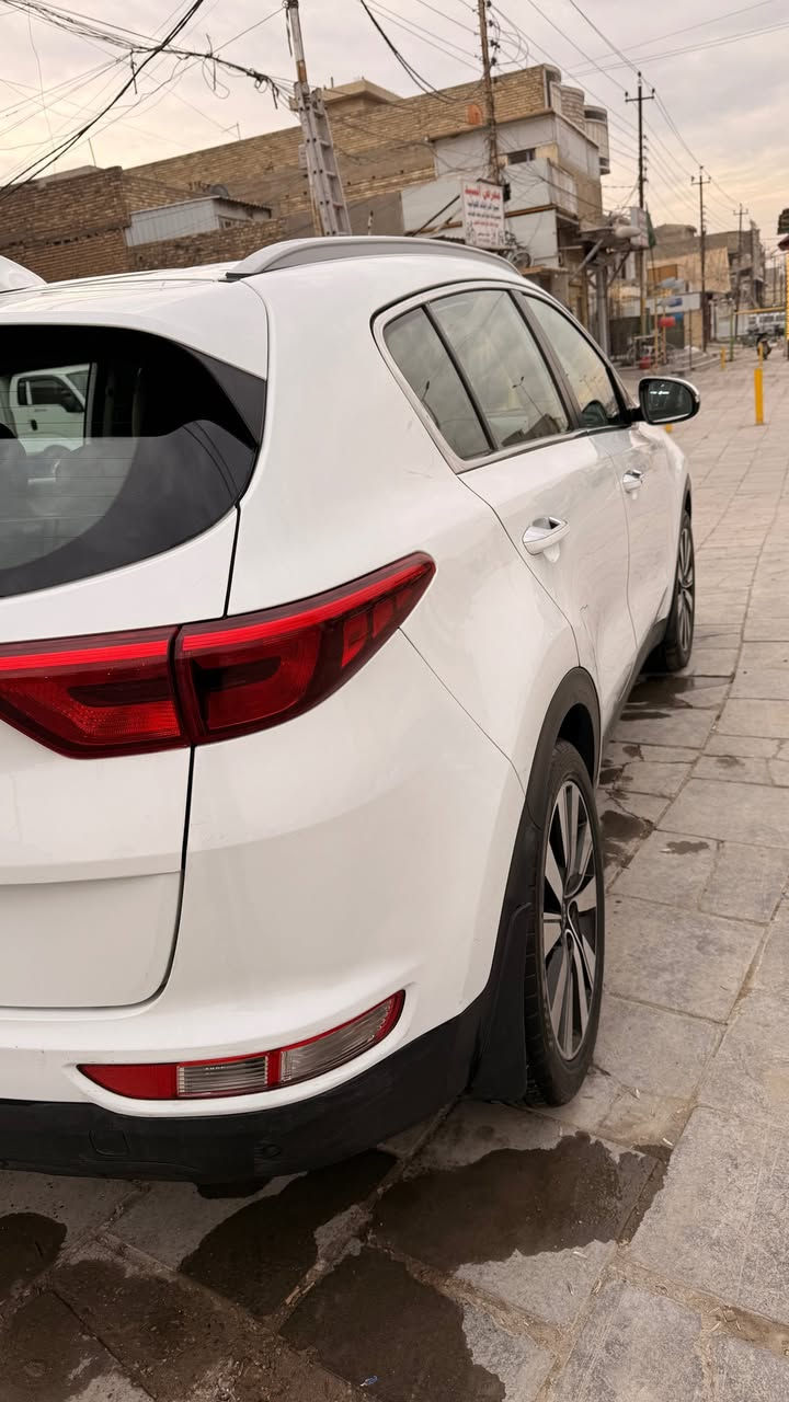 ‎كيا سبورتج خليجي 2017 ماشيه 69,000 نظيفة بدون صبغ ولا قطع تبديل 
‎بصمة تشغيل
‎مرآة جانبية كهربائية 
‎السعر 178
***********
