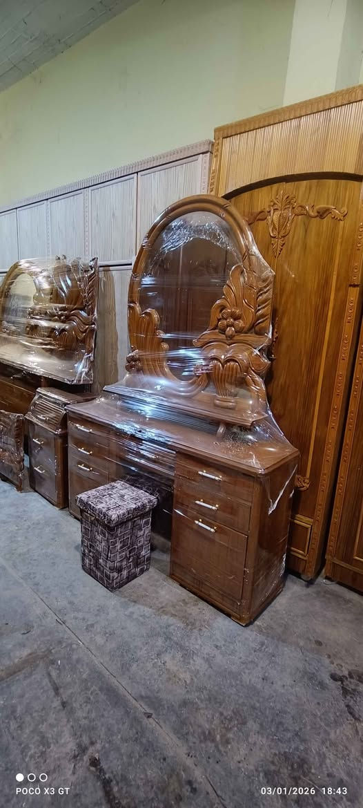 غرفه ست ابواب ملحق سعرها 750 عنوان موصل جانب الايمن حي المنصور  *********** كورك *********** موصل, نينوى
