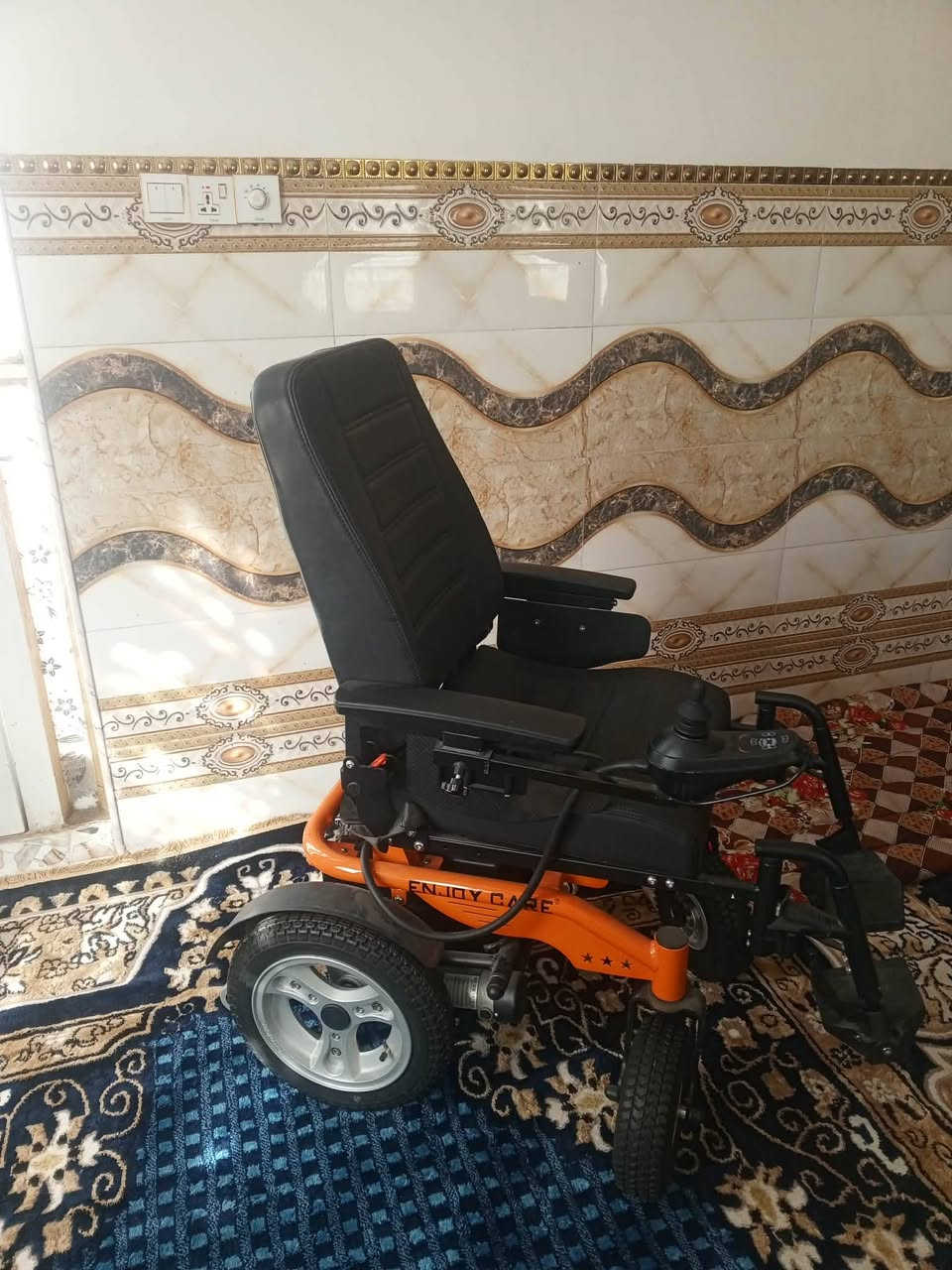 السلام كرسي كهربائي جديد ما مستخدم السعر 550 وبي مجال المكان  المسيب للاستفسار الاتصال على الرقم 
***********
